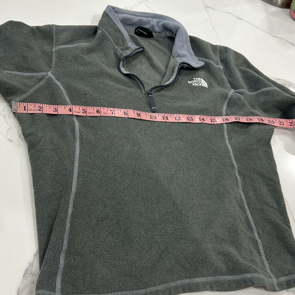 The North Face Gray Fleece Quarter Zip Jacket. Size XL (960) - Picture 8 of 12